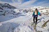 Salita invernale da Carona al MONTE MADONNINO e RESEDA l'11 febbraio 2012  - FOTOGALLERY